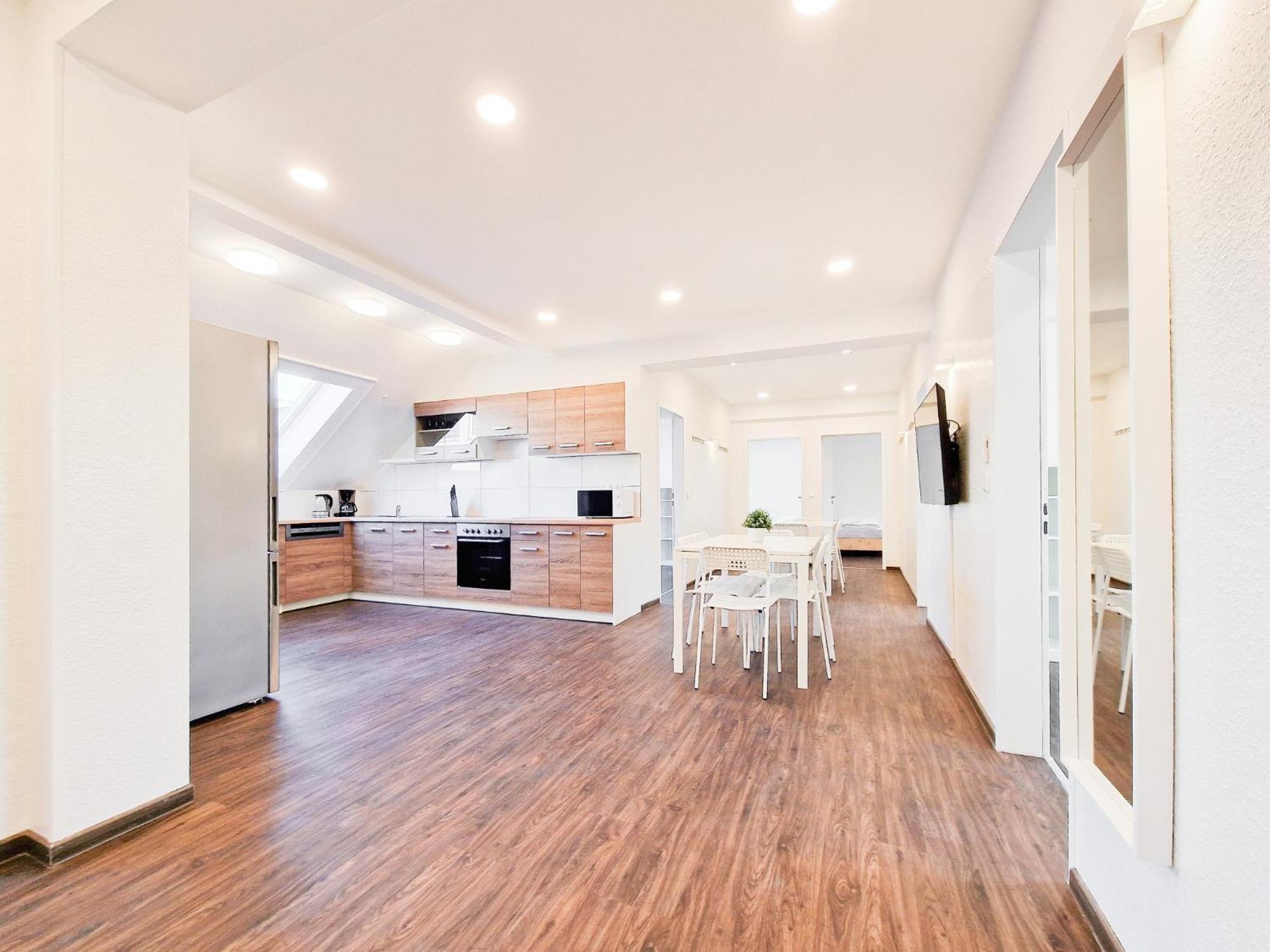 Raj Living - City Center Apartments With 5 Rooms - 10 Min Messe Dus Dusseldorf Exterior photo