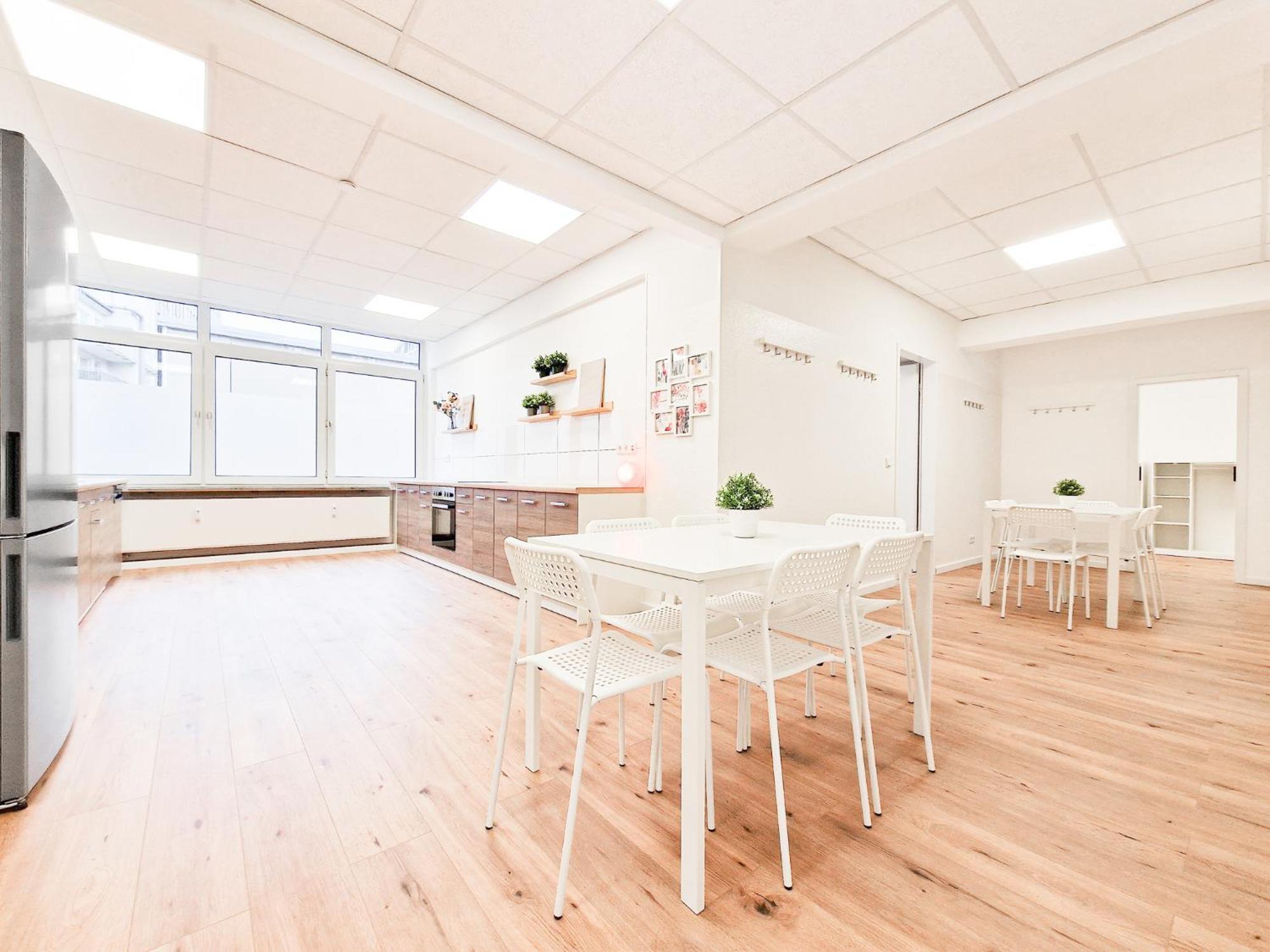 Raj Living - City Center Apartments With 5 Rooms - 10 Min Messe Dus Dusseldorf Exterior photo