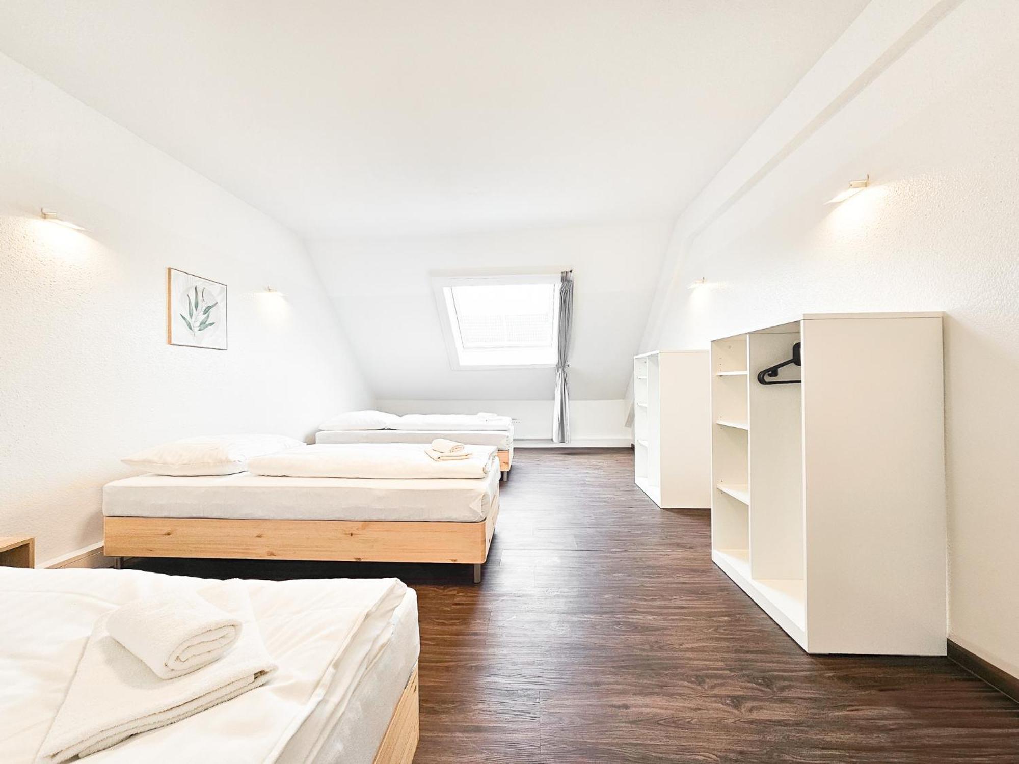 Raj Living - City Center Apartments With 5 Rooms - 10 Min Messe Dus Dusseldorf Exterior photo
