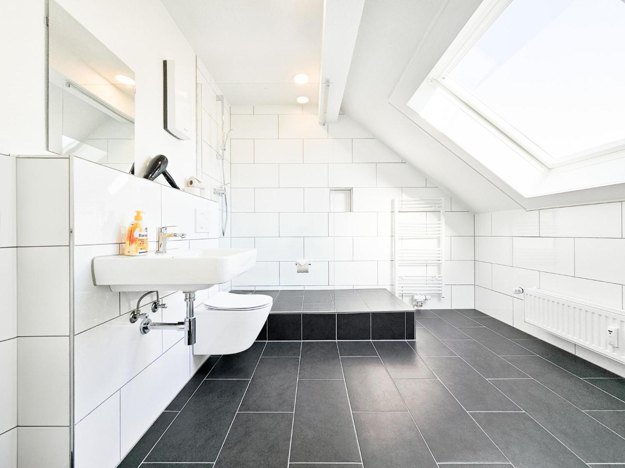 Raj Living - City Center Apartments With 5 Rooms - 10 Min Messe Dus Dusseldorf Exterior photo