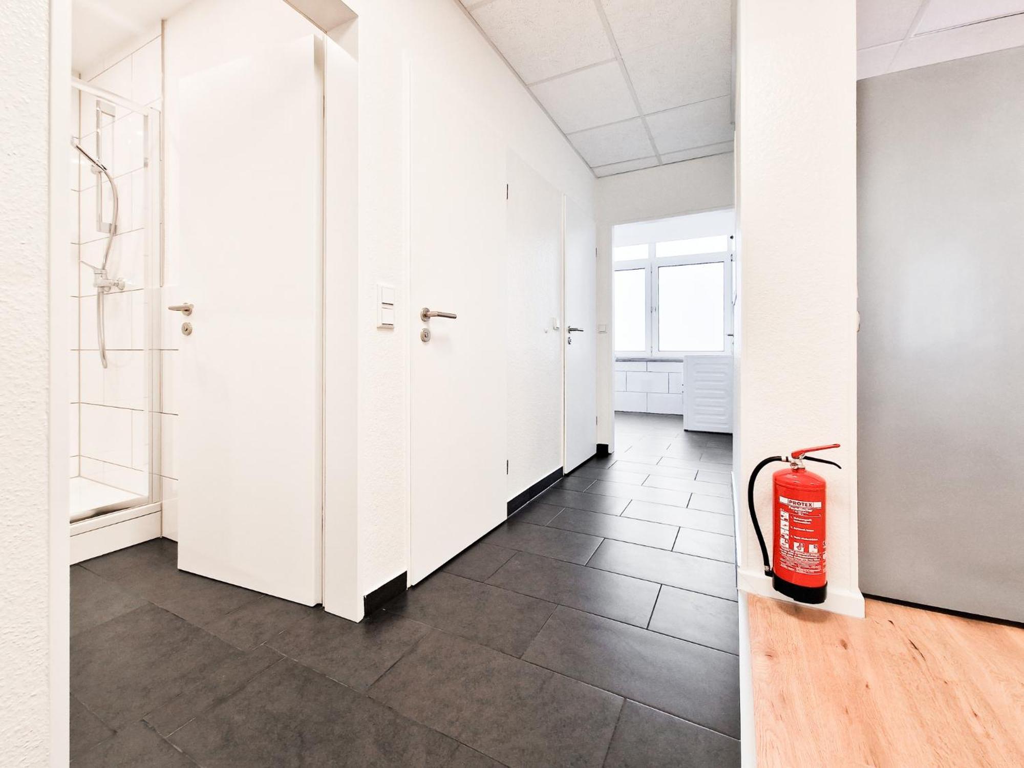 Raj Living - City Center Apartments With 5 Rooms - 10 Min Messe Dus Dusseldorf Exterior photo