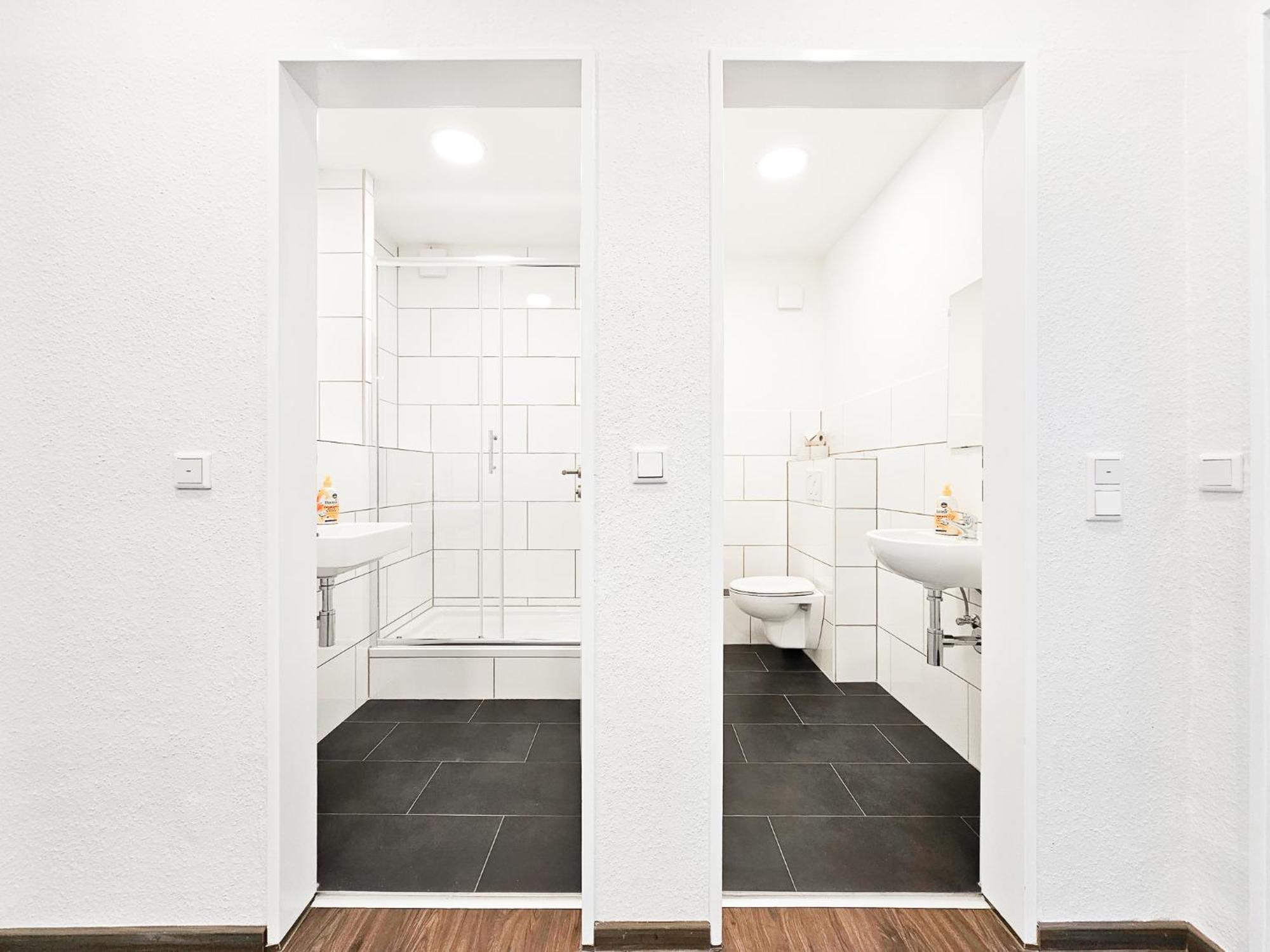 Raj Living - City Center Apartments With 5 Rooms - 10 Min Messe Dus Dusseldorf Exterior photo
