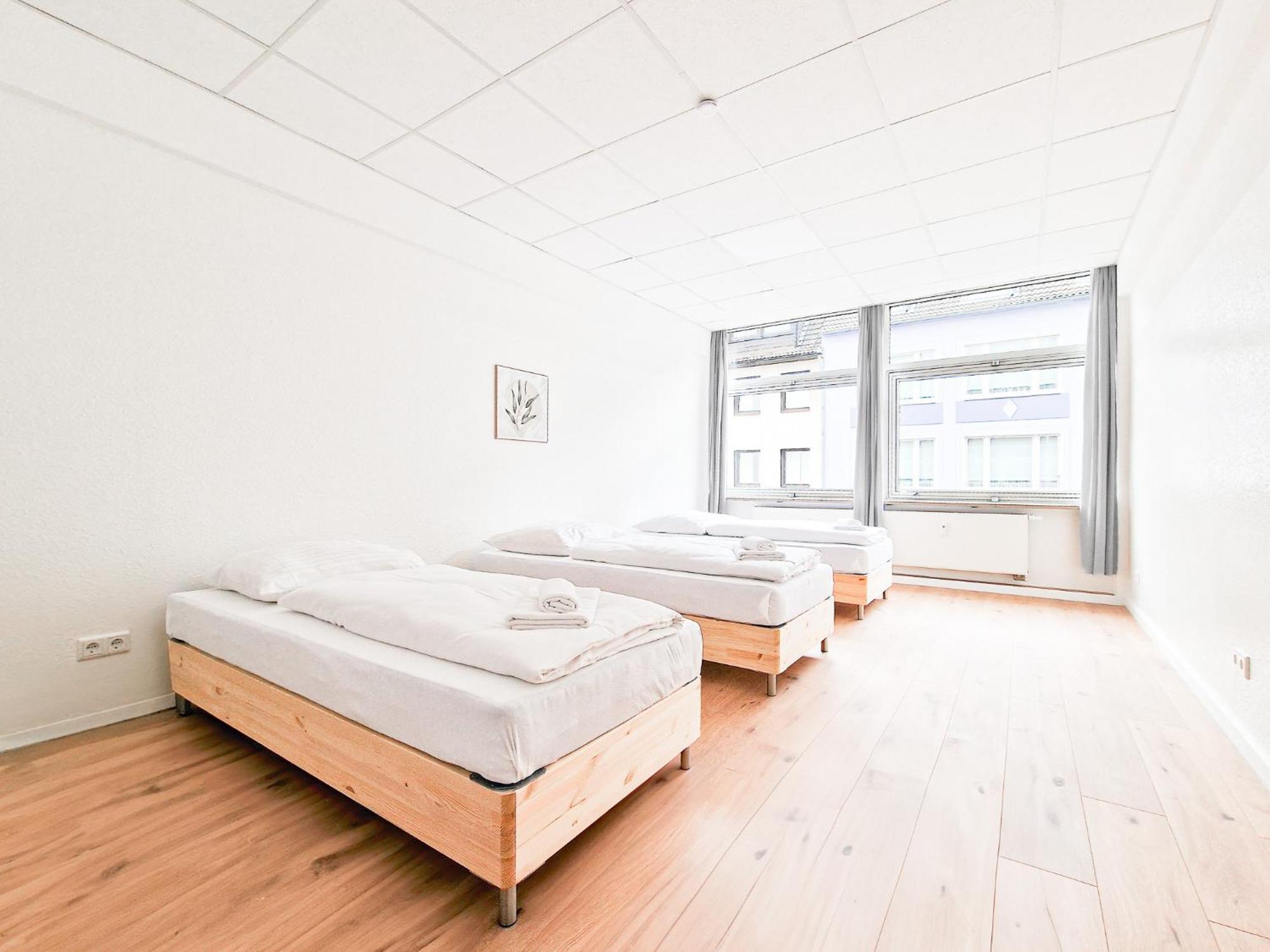 Raj Living - City Center Apartments With 5 Rooms - 10 Min Messe Dus Dusseldorf Exterior photo