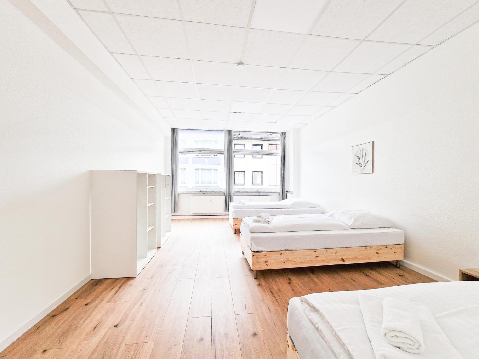 Raj Living - City Center Apartments With 5 Rooms - 10 Min Messe Dus Dusseldorf Exterior photo