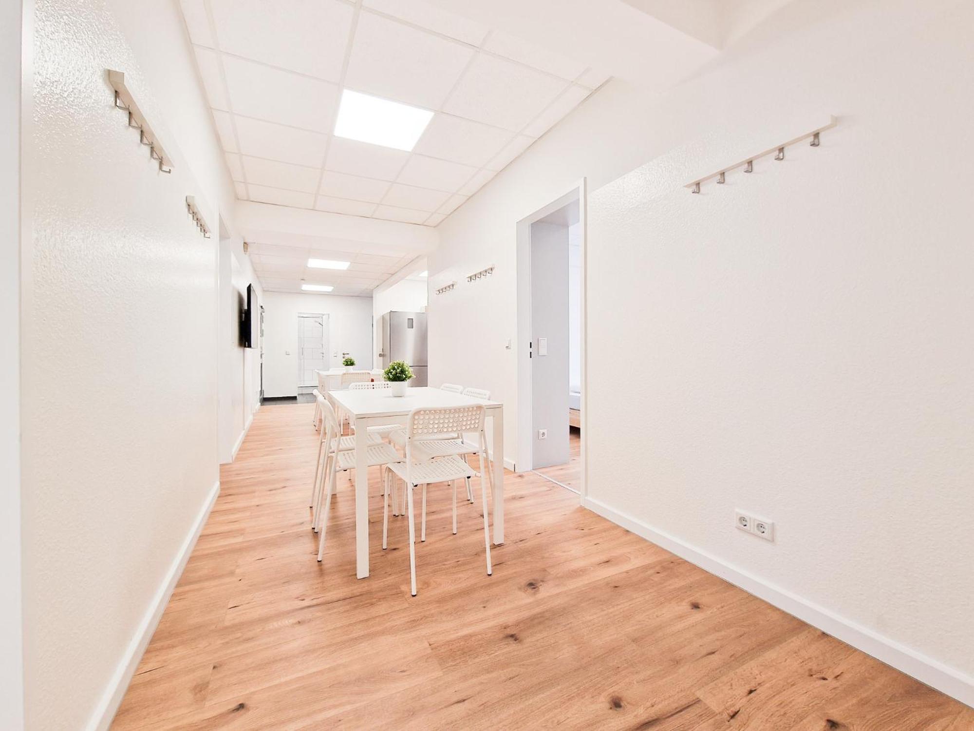 Raj Living - City Center Apartments With 5 Rooms - 10 Min Messe Dus Dusseldorf Exterior photo