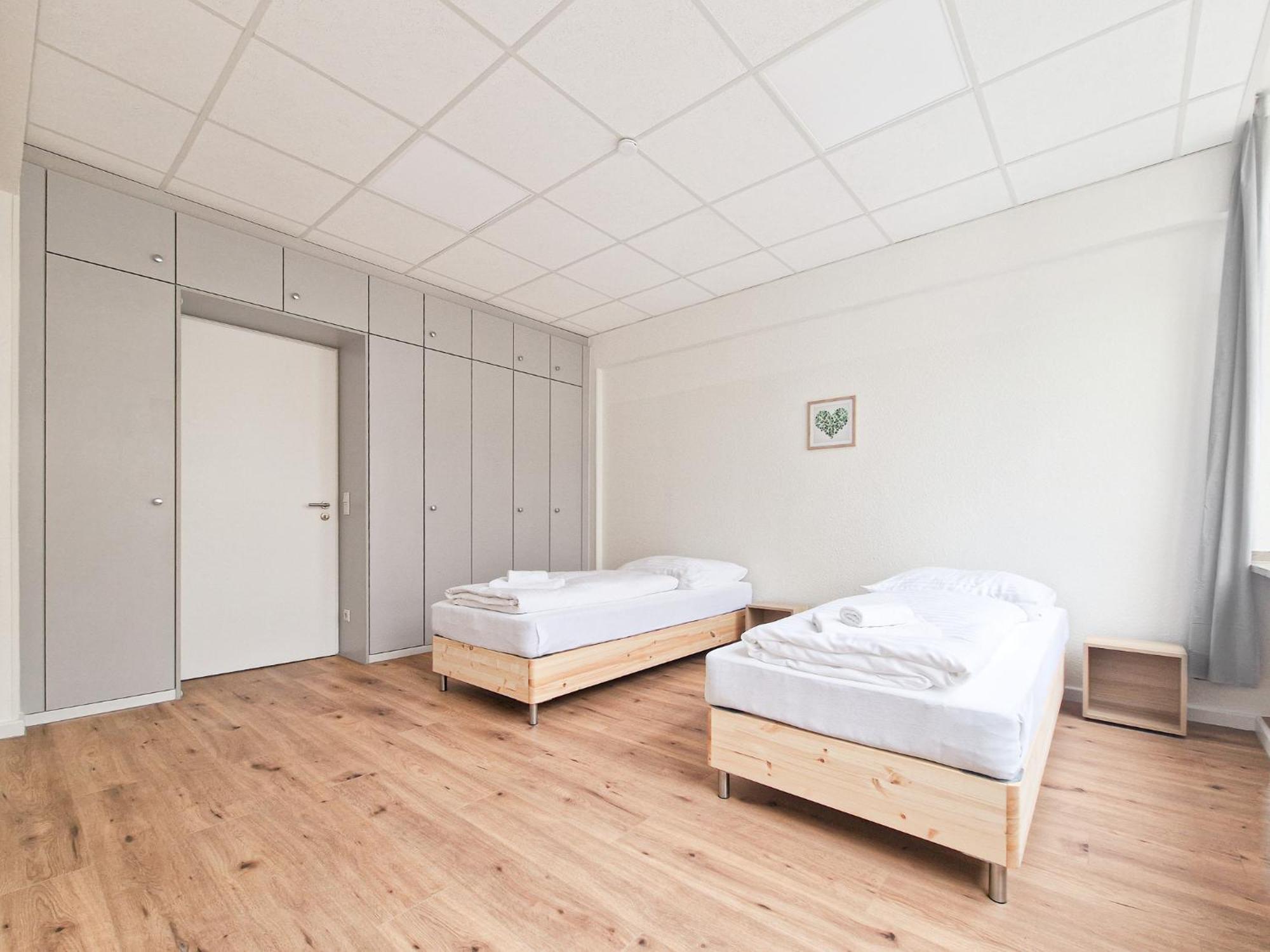 Raj Living - City Center Apartments With 5 Rooms - 10 Min Messe Dus Dusseldorf Exterior photo