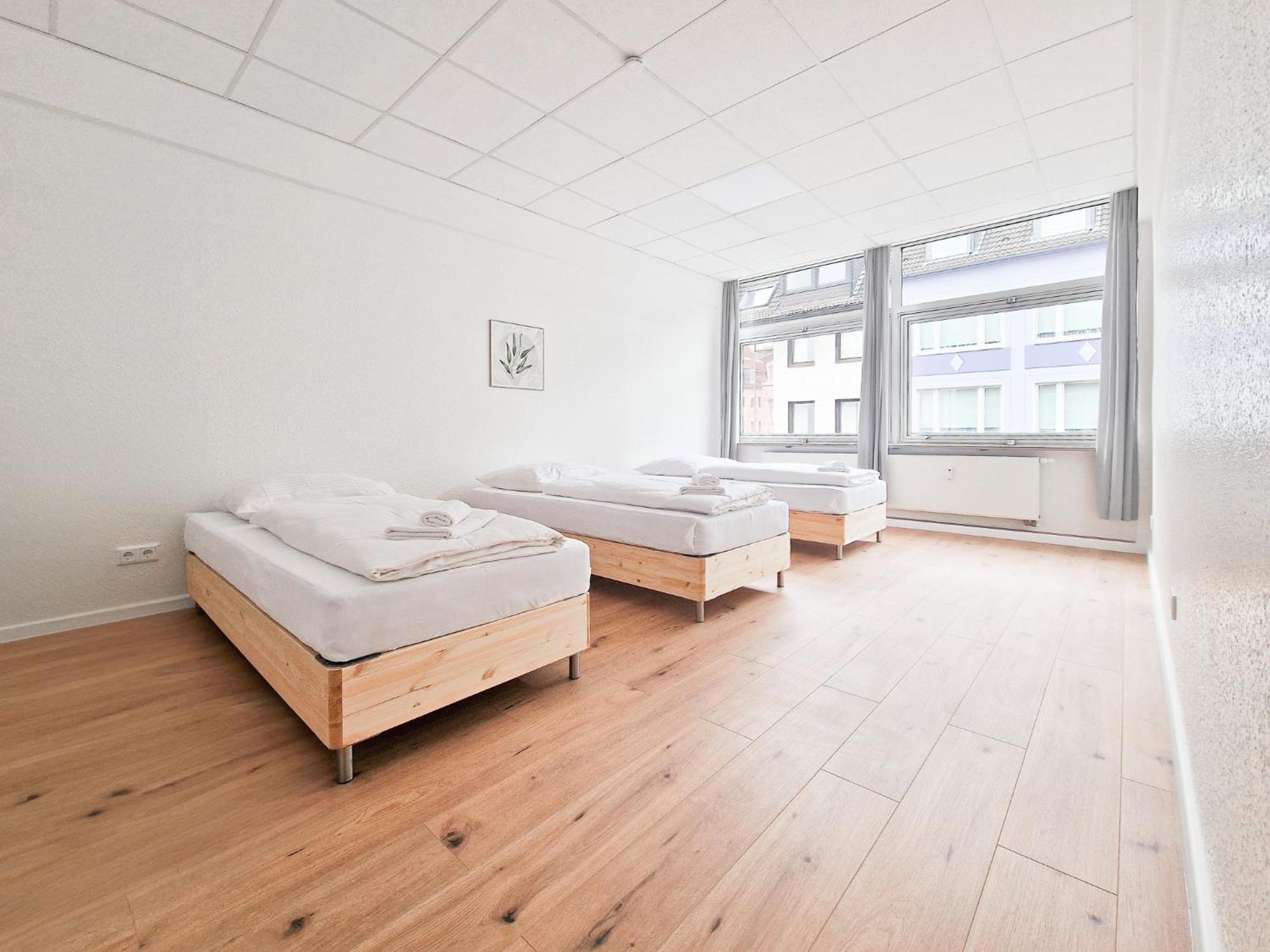 Raj Living - City Center Apartments With 5 Rooms - 10 Min Messe Dus Dusseldorf Exterior photo